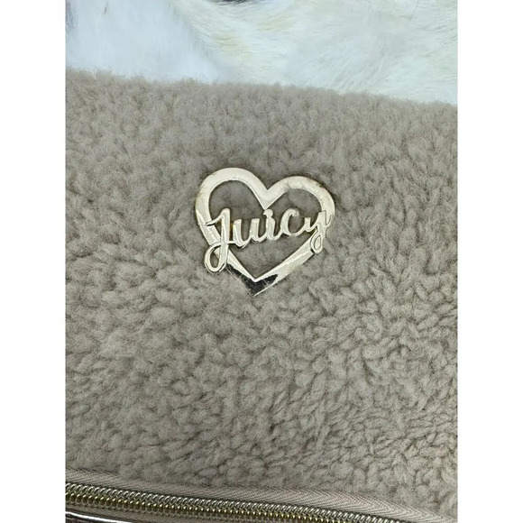 Juicy COUTURE Travel Cosmetic Bag Beige Sherpa Gold Makeup Bag New W/Tags Shiny - Picture 9 of 9